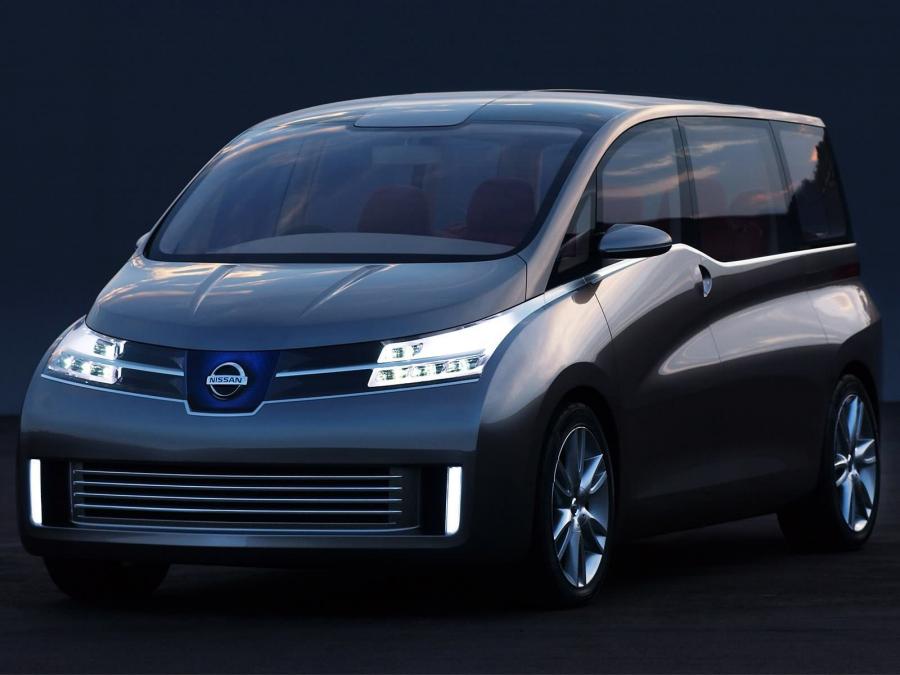  Nissan Amenio 2005 года  (фото 13 из 21)